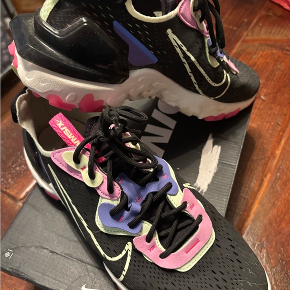 Women’s Nike DIMSIX  react vision, size 10 - Picture 5 of 6